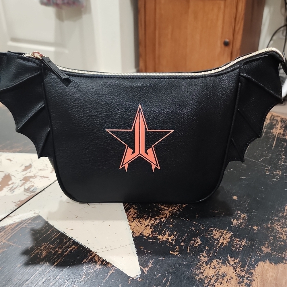 JEFFREE STAR Black Bat Wing 🦇Full Zip Makeup Bag Halloween 🎃 2021 Gothic NEW